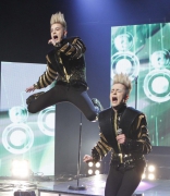  Jedward    